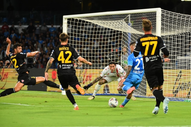 Serie A: il Napoli batte 2-0 il Monza e torna in vetta alla classifica