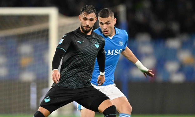 Serie A: il Napoli cede la testa della classifica all’Atalanta dopo la sconfitta con la Lazio (0-1)