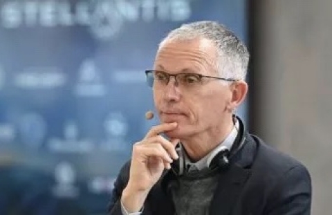 Stellantis: dimissioni dell’Ad Carlos Tavares per divergenze con il CdA. A metà 2025 il nuovo amministratore