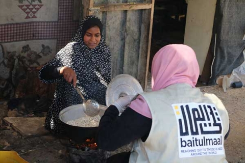 Gaza: l’attesa per una tregua che appare ancora incerta. Partiti aiuti umanitari per i palestinesi