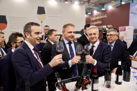 Calabria inizia da protagonista all&#039;edizione 2023 del Vinitaly