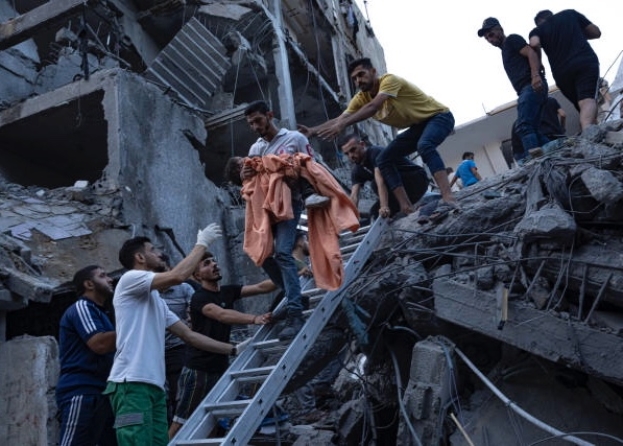 Gaza: estratti 60 corpi di palestinesi sotto le macerie di Tel Al Hawa. La storia di Rajab