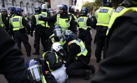 Londra: ancora proteste antirazziste dopo i fatti di Southport. Arruolati 6mila agenti antisommossa