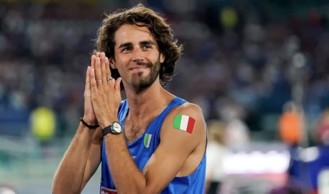 Turismo: l’olimpionico Gianmarco Tamberi sarà il volto della campagna promozionale 2025 delle Marche