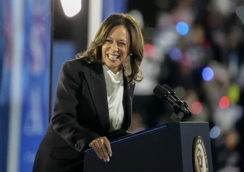 Elezioni USA, Harris: “Questo voto è la scelta tra il caos, la divisione e la libertà”