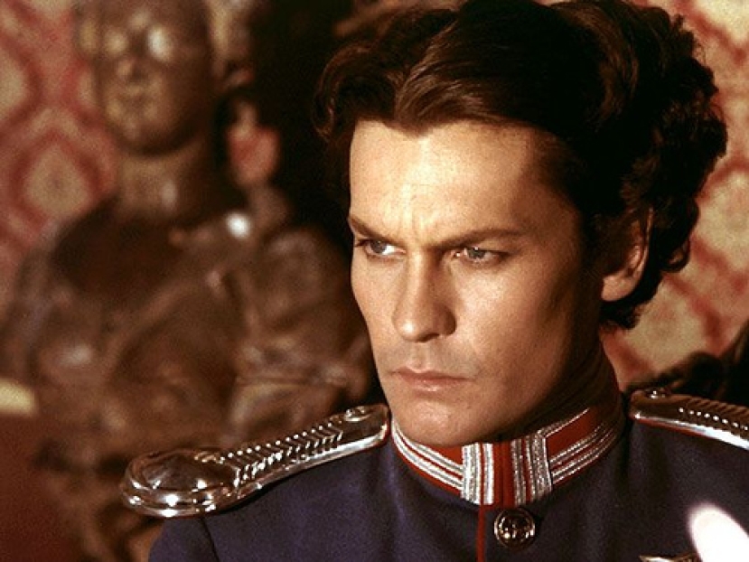 Addio ad Helmut Berger (79),l’attore austriaco interprete del decadente Martin in “La caduta degli dei”