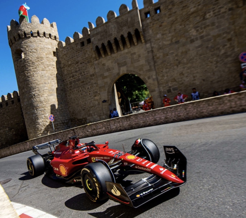 F1, AzerbAijan: un favoloso Charles Leclerc conquista la pole position davanti a Verstappen e Perez