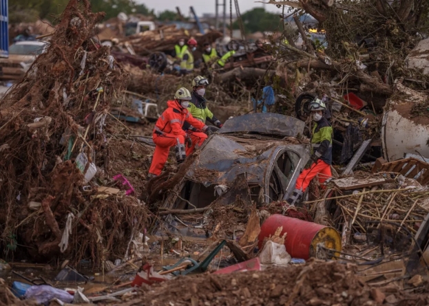 Emergenza Valencia: voli dirottati e treni sospesi. Nessun corpo trovato nel garage sotterraneo