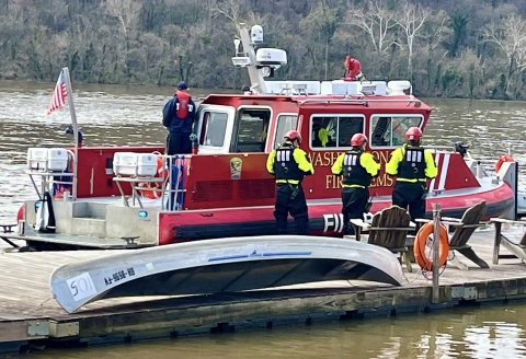 Incidente aereo Washington: 28 corpi recuperati. Nessuna speranza superstiti nel gelo del Potomac