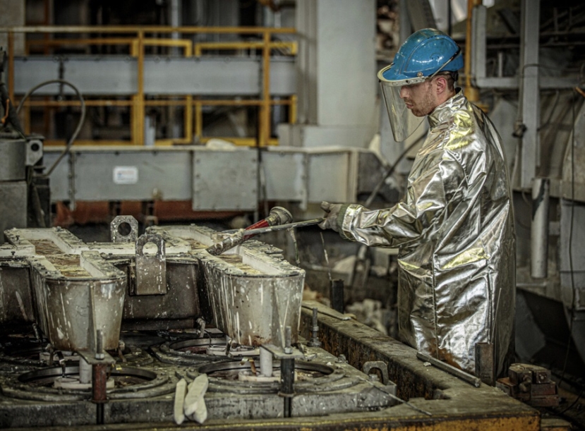 Bolzano: esplosione nello stabilimento Aluminium. Sei feriti trasferiti nei centri grandi ustioni