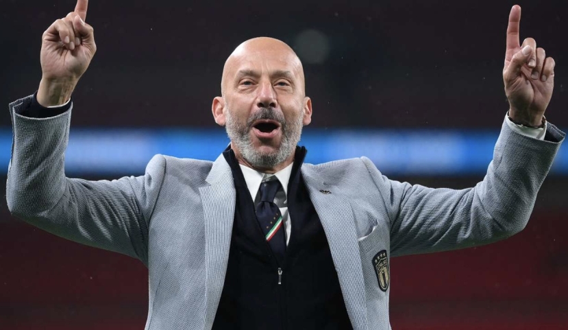 Morte Gianluca Vialli: il tributo commosso di Londra al campione. Lunedì i funerali in forma privata