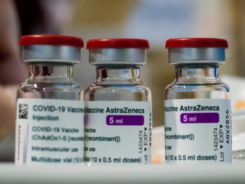 Vaccini AstraZeneca, nuova tegola per l'azienda inglese che arriva dagli Usa: ha utilizzato dati obsoleti