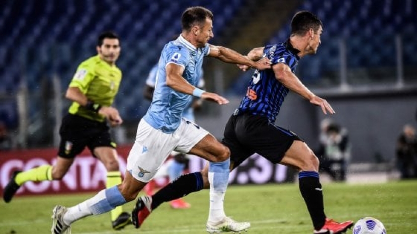 L’Atalanta travolge la Lazio (1-4) all’Olimpico nella giornata di recupero. Gomez firma una doppietta